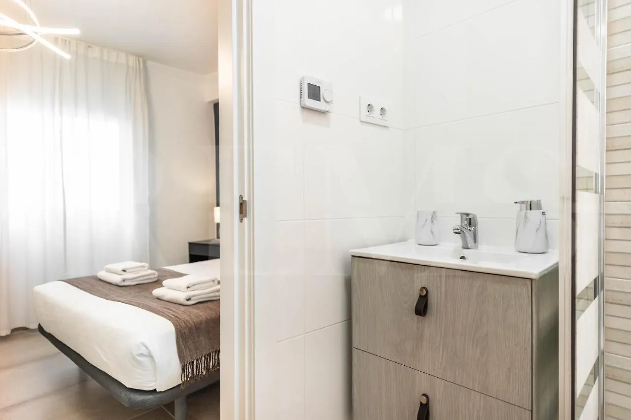 Serene & Spacious Apartment - Center By Rems Málaga